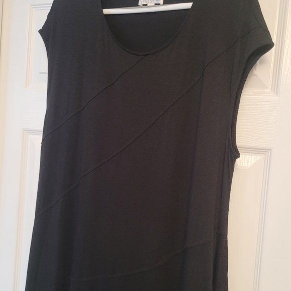 Spense Sleeveless Knee length Dress - Picture 2 of 9
